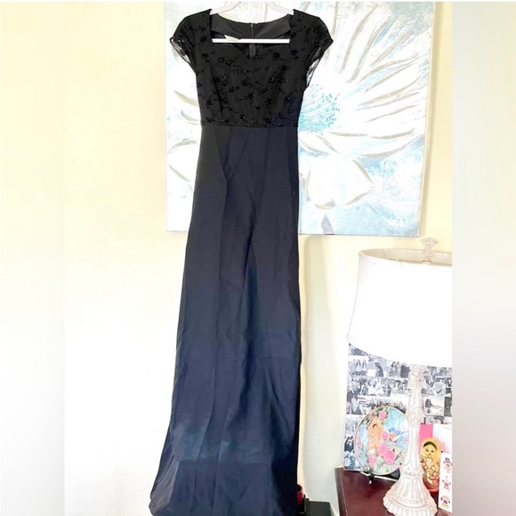 Velvet Flocked Chiffon Bodice with Crape Back Satin Skirt Formal Maxi Dr… - Picture 10 of 16